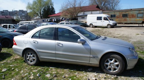 Dezmembrari C- Class 220 CDI 2001