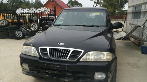 Dezmembrari Daewoo Musso 3.2 benzina 4x4 an 2000