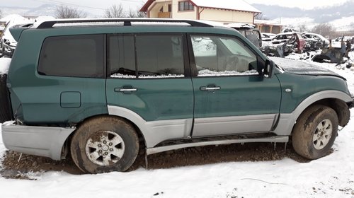 Dezmembrari dezmembrari mitsubishi pajero mk 3 an 2003 motor 3200cmc