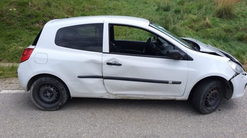 Dezmembrari Dezmembrari piese renault clio 3 III 1,5 diesel euro 4