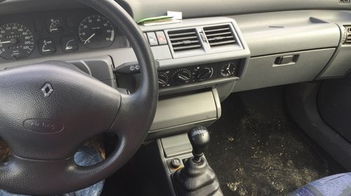 Dezmembrari dezmembrez renaul clio an 97 motor 1,2