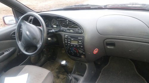 Dezmembrari Ford Fiesta 1,25 2001 cupe