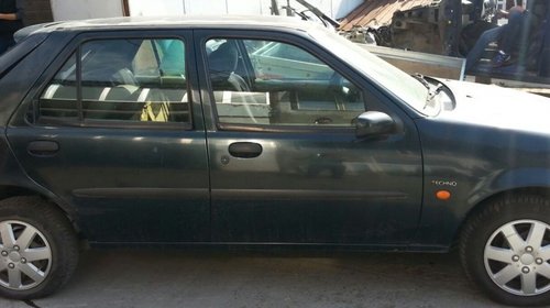 Dezmembrari Ford Fiesta 1.3i 2000