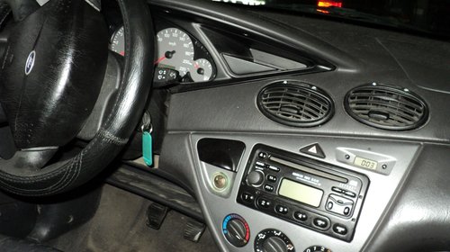 Dezmembrari ford focus 1.8tddi 4usi 2000