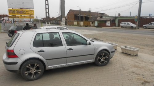 Dezmembrari golf 4