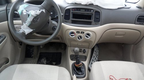 Dezmembrari Hyundai Accent 2007 1.6