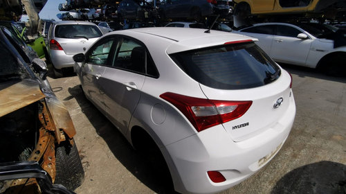 Dezmembrari Hyundai I30 1.4 benzina manual 20