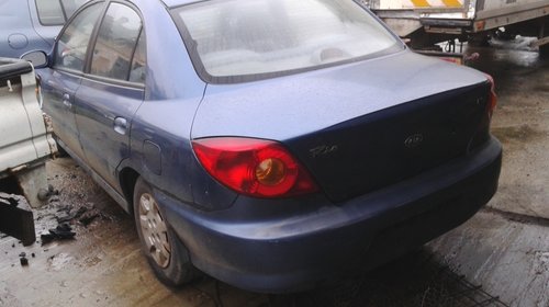 Dezmembrari Kia Rio 1,5 benzina, 2002