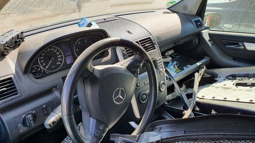 Dezmembrari Mercedes A Klass W169 180cdi Automat
