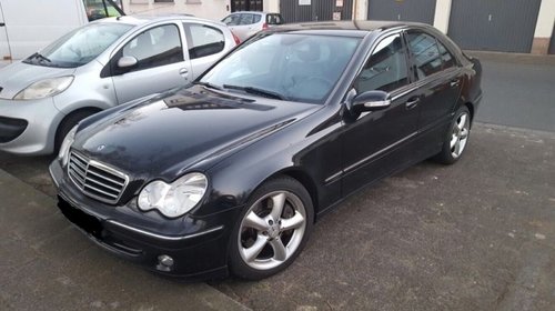 Dezmembrari Mercedes Benz C class w203 2.7 di