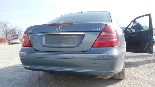 Dezmembrari Mercedes Benz E class W211 AVANTGARDE 2004