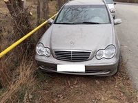 Dezmembrari Mercedes C class 2.2 CDI w203 2002