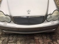 Dezmembrari Mercedes C class 2.2 CDI w203 2004