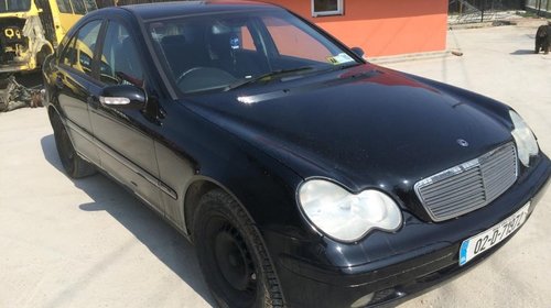 Dezmembrari Mercedes C180 W203