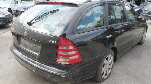 Dezmembrari Mercedes C200 2.2CDI din 2004