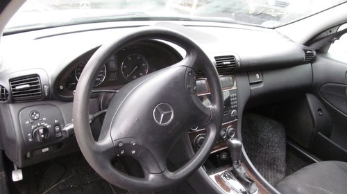 Dezmembrari Mercedes C220 2.2CDI din 2004