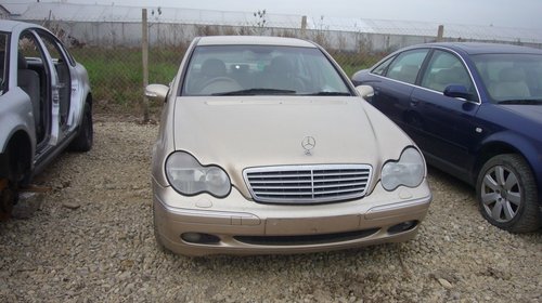 Dezmembrari Mercedes C220 CDI