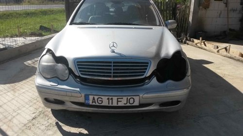 Dezmembrari Mercedes C320 benzina w203 an 200