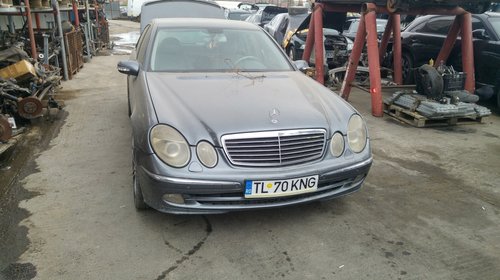 Dezmembrari Mercedes E-Class 300 CDI Automat 