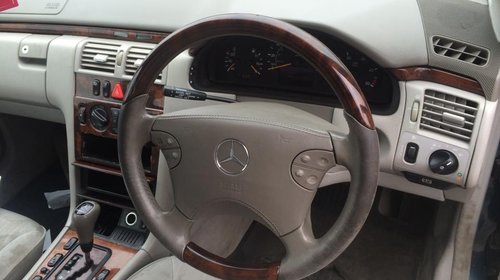 Dezmembrari Mercedes E220 CDI W210 an 2000