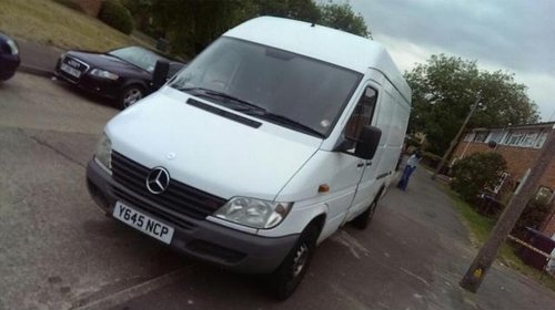 Dezmembrari mercedes sprinter 2001