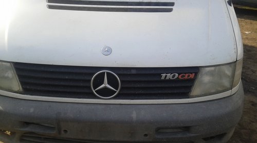 Dezmembrari mercedes vito 2.2 cdi