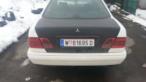 Dezmembrari Mercedes W210 E-class E220D