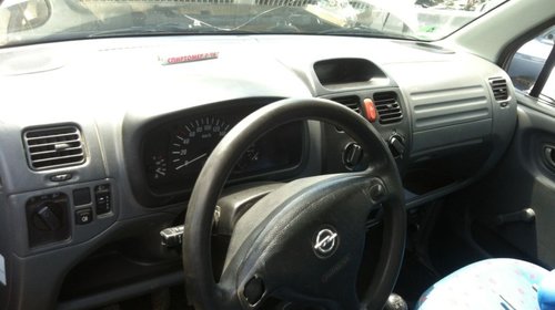 Dezmembrari Opel Agila din 2001 motor Z10XE