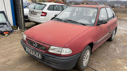 Dezmembrari Opel Astra F 1999 / 1.6 Benzina