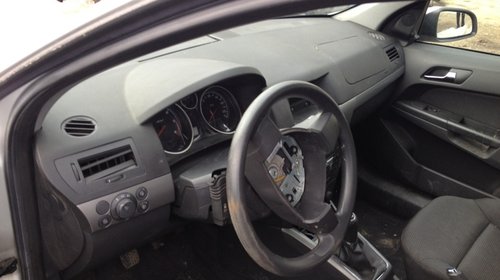 Dezmembrari Opel Astra H combi 1.3 cdti din 2006