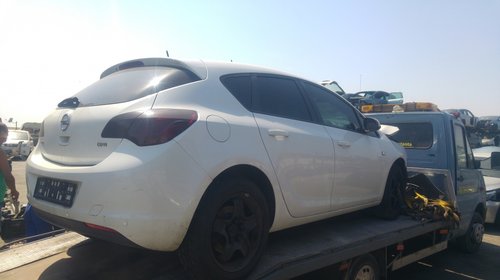 Dezmembrari Opel Astra J 1.7 D, 81 KW 2011