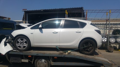 Dezmembrari Opel Astra J 1.7 D, 81 KW 2011