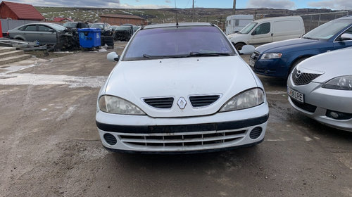 Dezmembrari renault megane 1 anul 2000 motor 