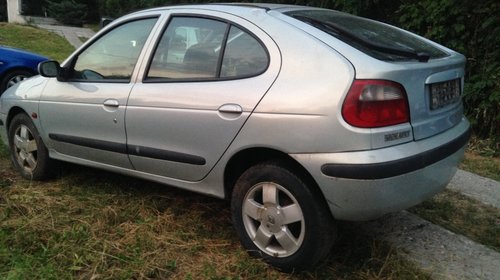 Dezmembrari RENAULT Megane Hatchback 1.9 DCI 