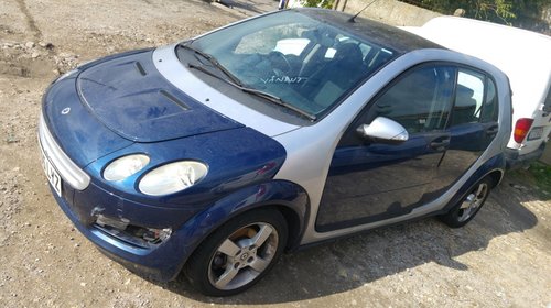 Dezmembrari Smart Forfour 1.1 benzina, 2005 a