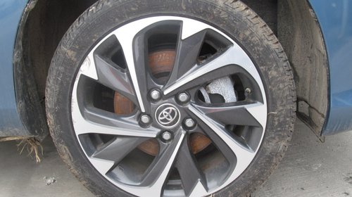 Dezmembrari Toyota Auris 1.8i Hybrid