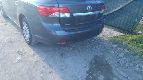 Dezmembrari Toyota Avensis Verso/combi/break 2.0 t2 d-4d 2012