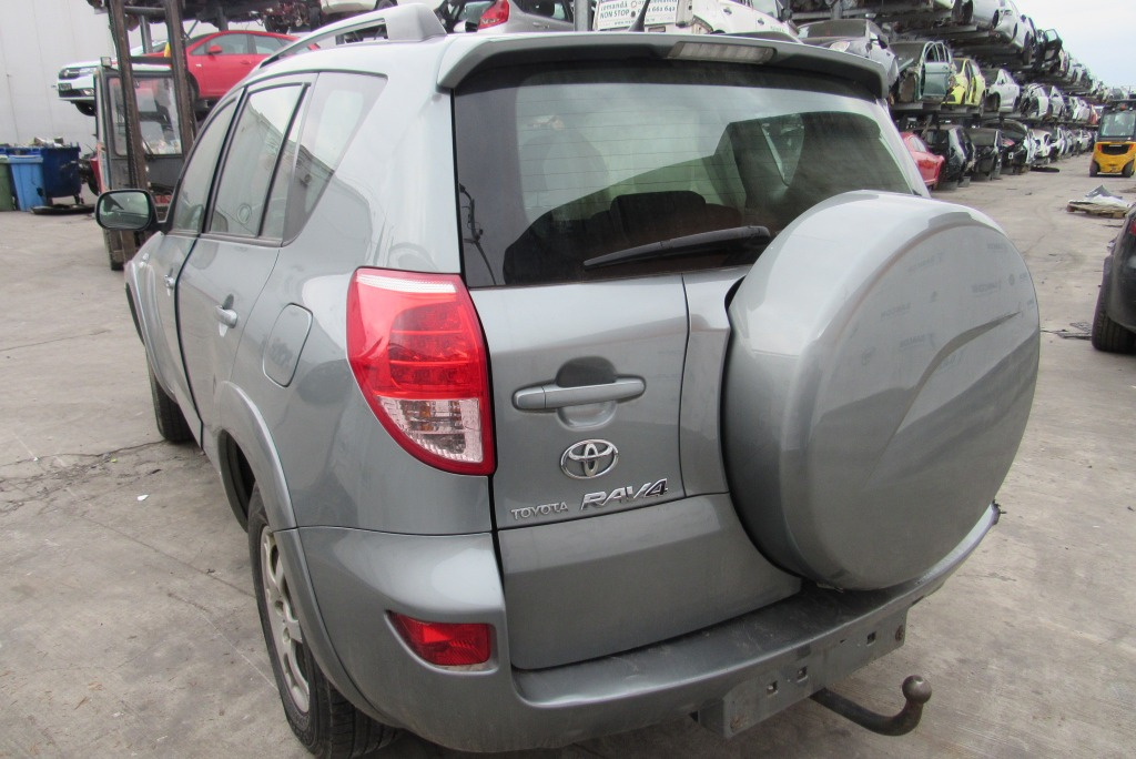 Dezmembrari Toyota Rav 4 2.2D din 2006 - #589623881