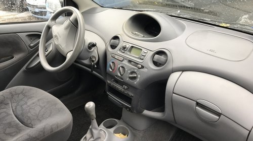 Dezmembrari Toyota Yaris 1.0 vVT-i 2001