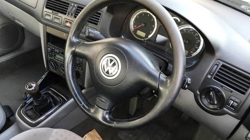 Dezmembrari Volkswagen Bora