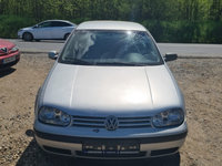 Dezmembrari Volkswagen Golf 1.6 16v tip AUS 2001 benzina