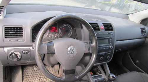 Dezmembrari Volkswagen Golf 1.9TDI din 2005