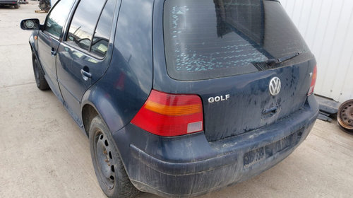 Dezmembrari Volkswagen Golf 4 1,6i