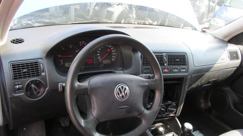 Dezmembrari Volkswagen Golf IV din 2002