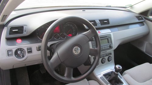 Dezmembrari Volkswagen Passat 2.0TDI