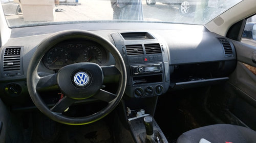 Dezmembrari Volkswagen Polo 9N 2003 hatchback 1.2i