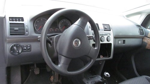 Dezmembrari Volkswagen Touran 1.9TDI 2007