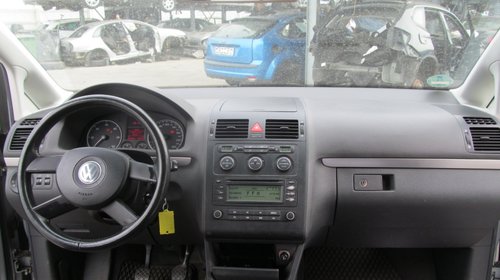 Dezmembrari Volkswagen Touran 2.0TDI