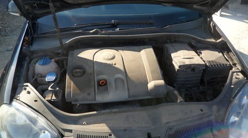 Dezmembrari VW Golf 5 coupe 1.6 FSI