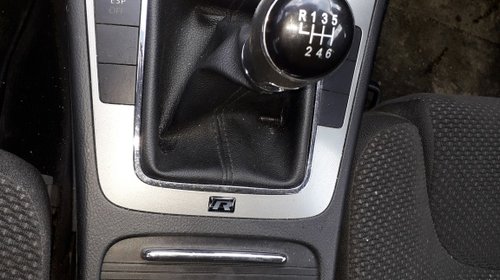 Dezmembrari VW Passat B6 combi, 2007, 2.0tdi BKP, culoare LA7W gri cutie 6 trepte tip HDV